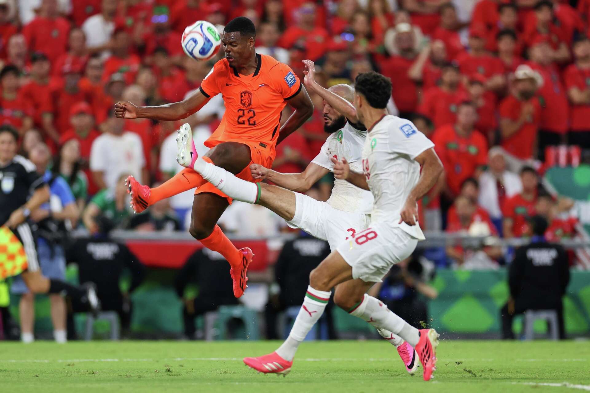 DENZEL DUMFRIES: Redefining Right flank