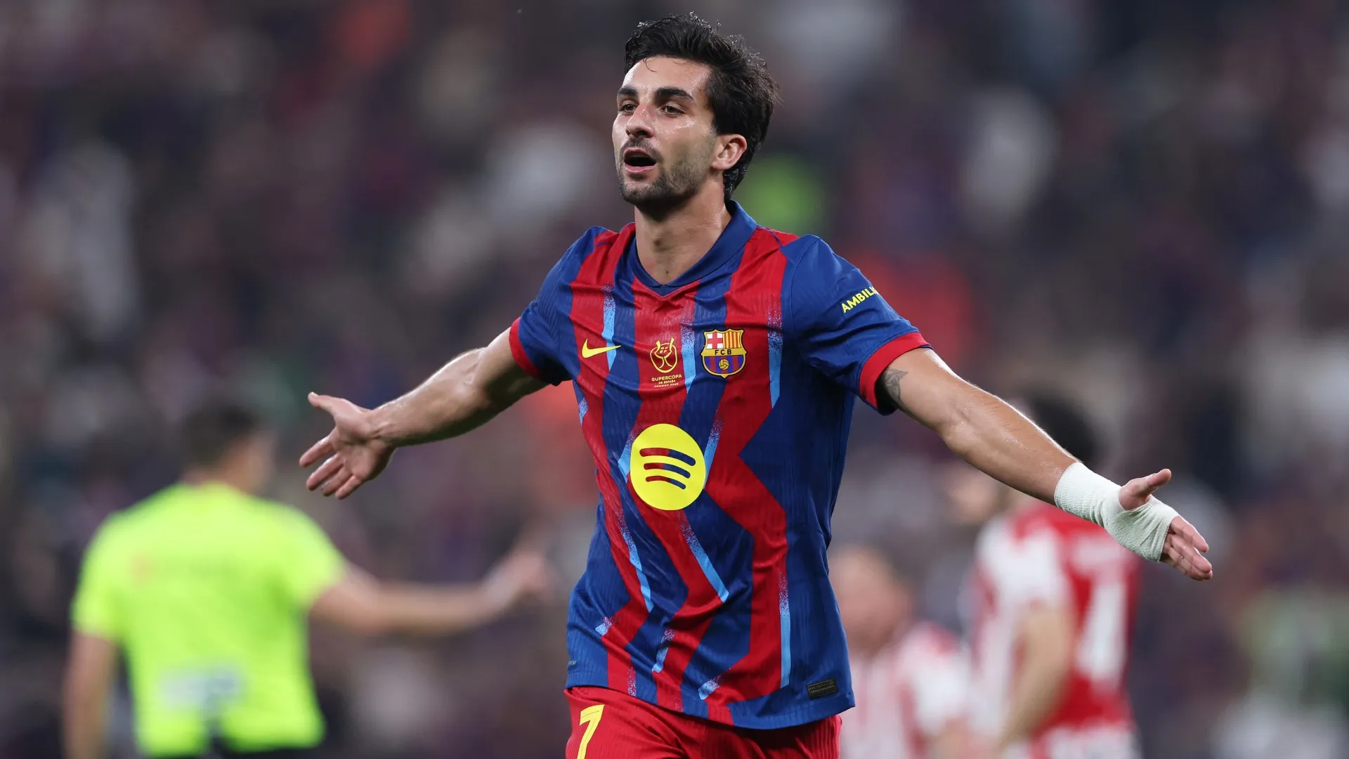 FERRAN TORRES: Le Tiburón Parisien