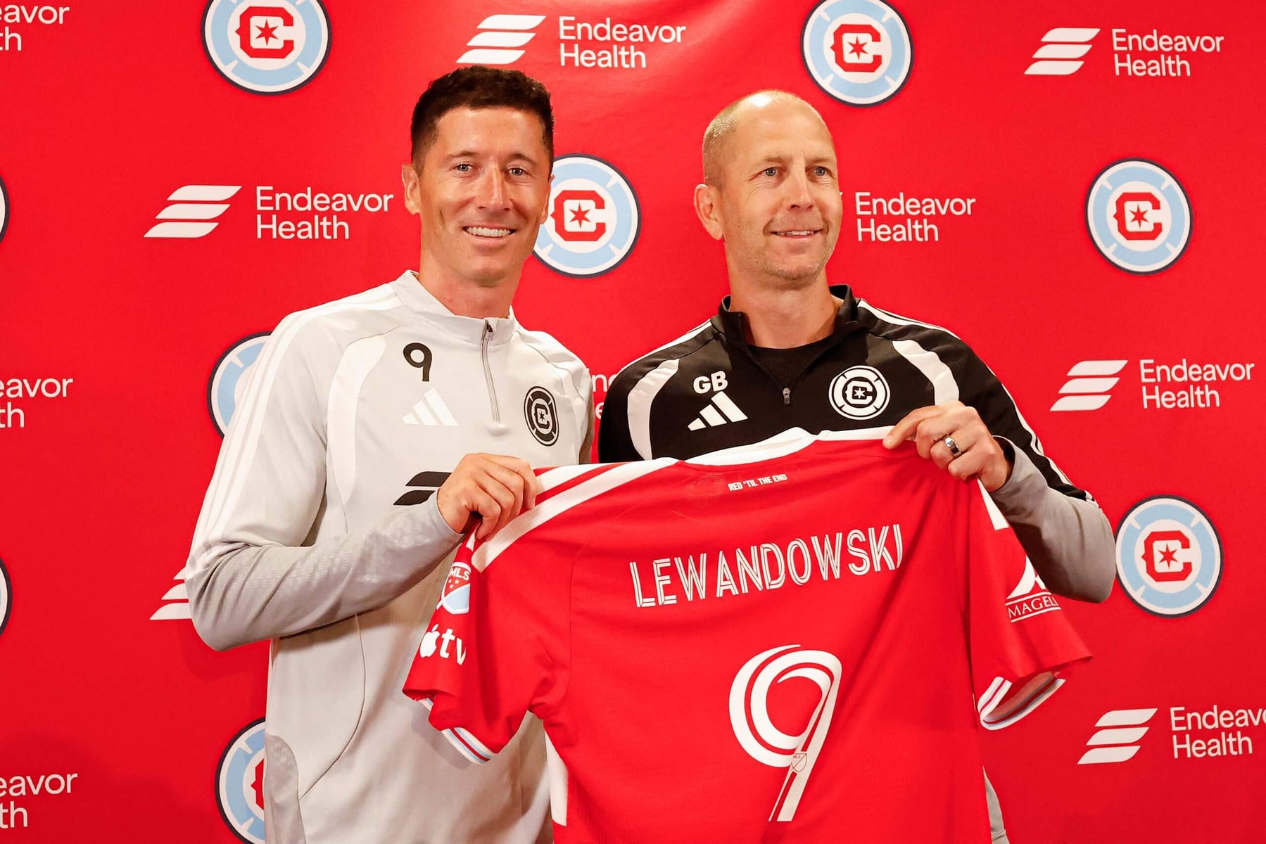 ROBERT LEWANDOWSKI: To The Americas